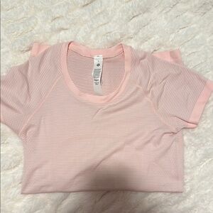 Short sleeve workout top